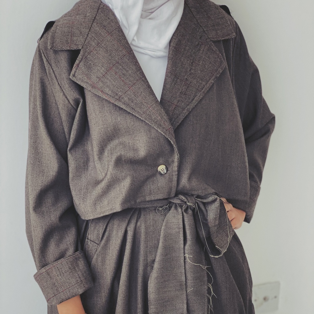 TRENCH COAT