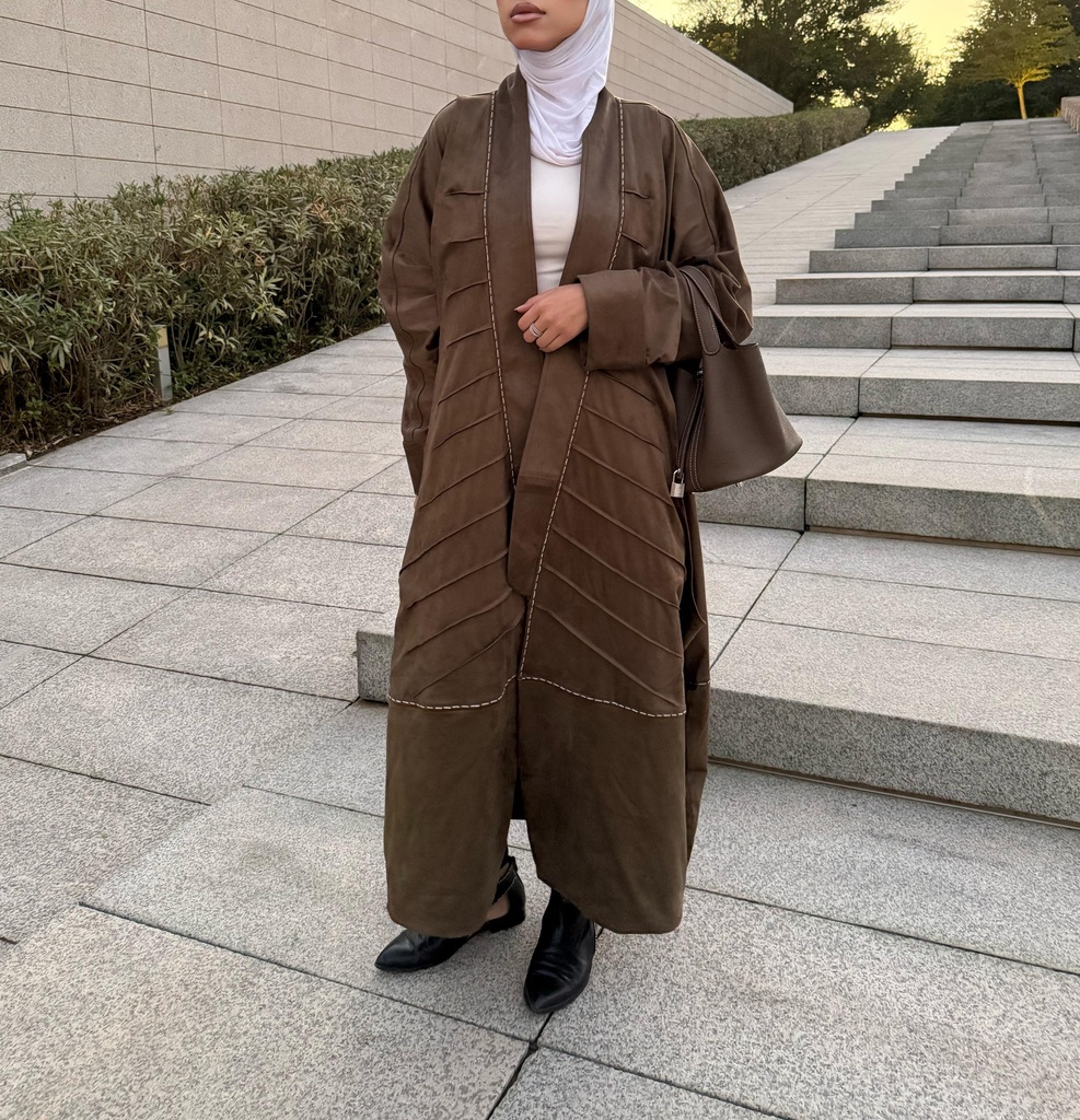 FW-25 SUEDE BISHT