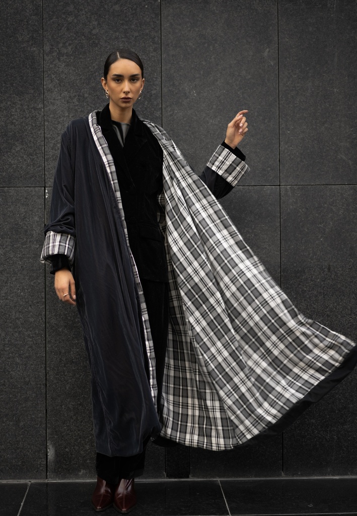 CHECKERED NAVY BISHT