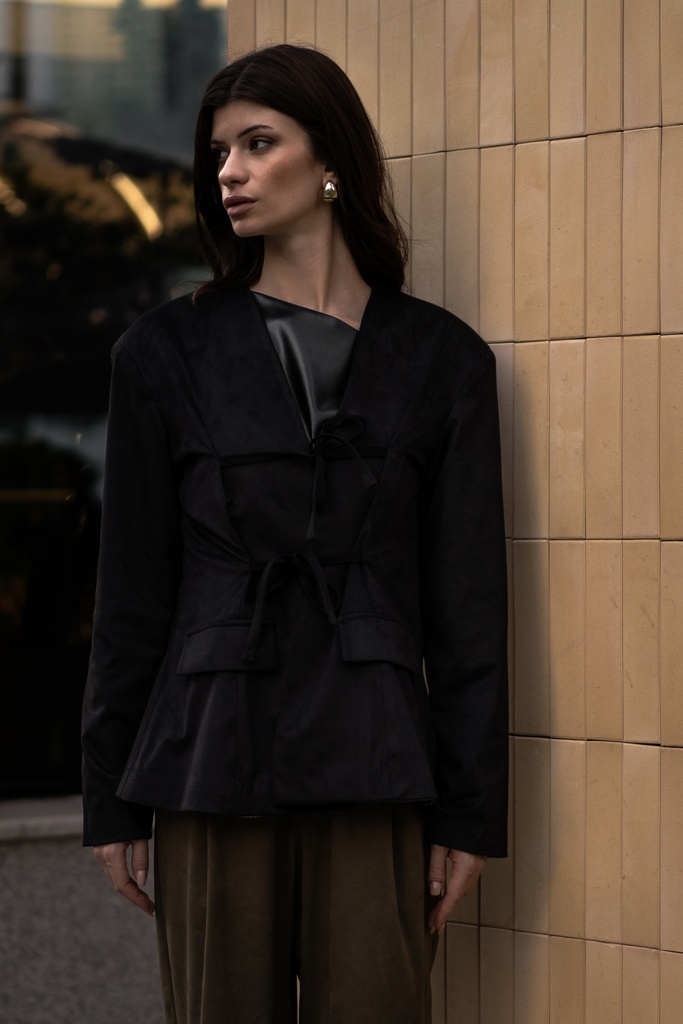 FW-23 TOP BLACK SUEDE