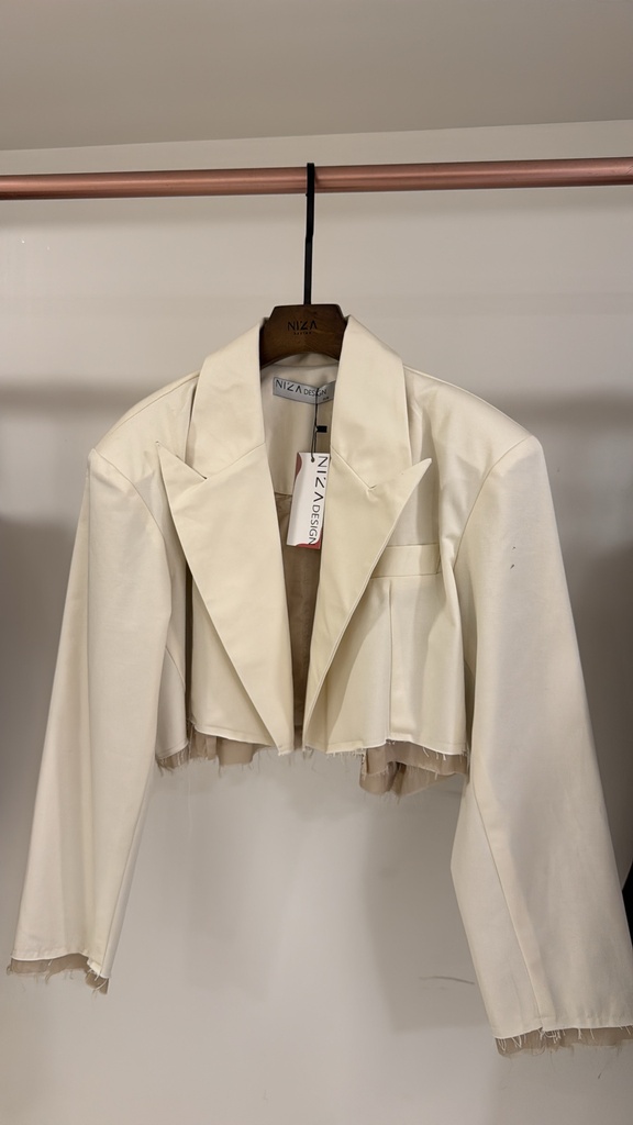 TAILORED CROPPED PADDED BLAZER