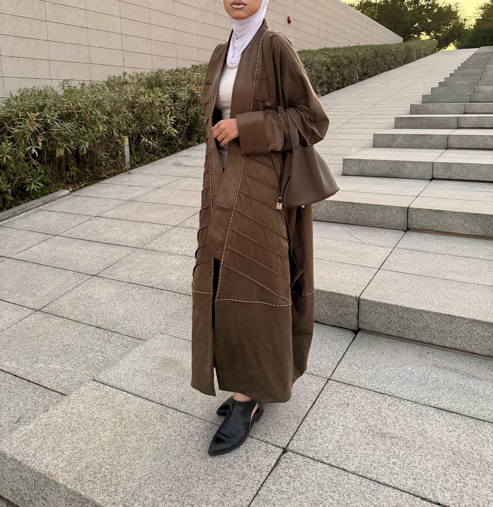 FW-25 SUEDE BISHT