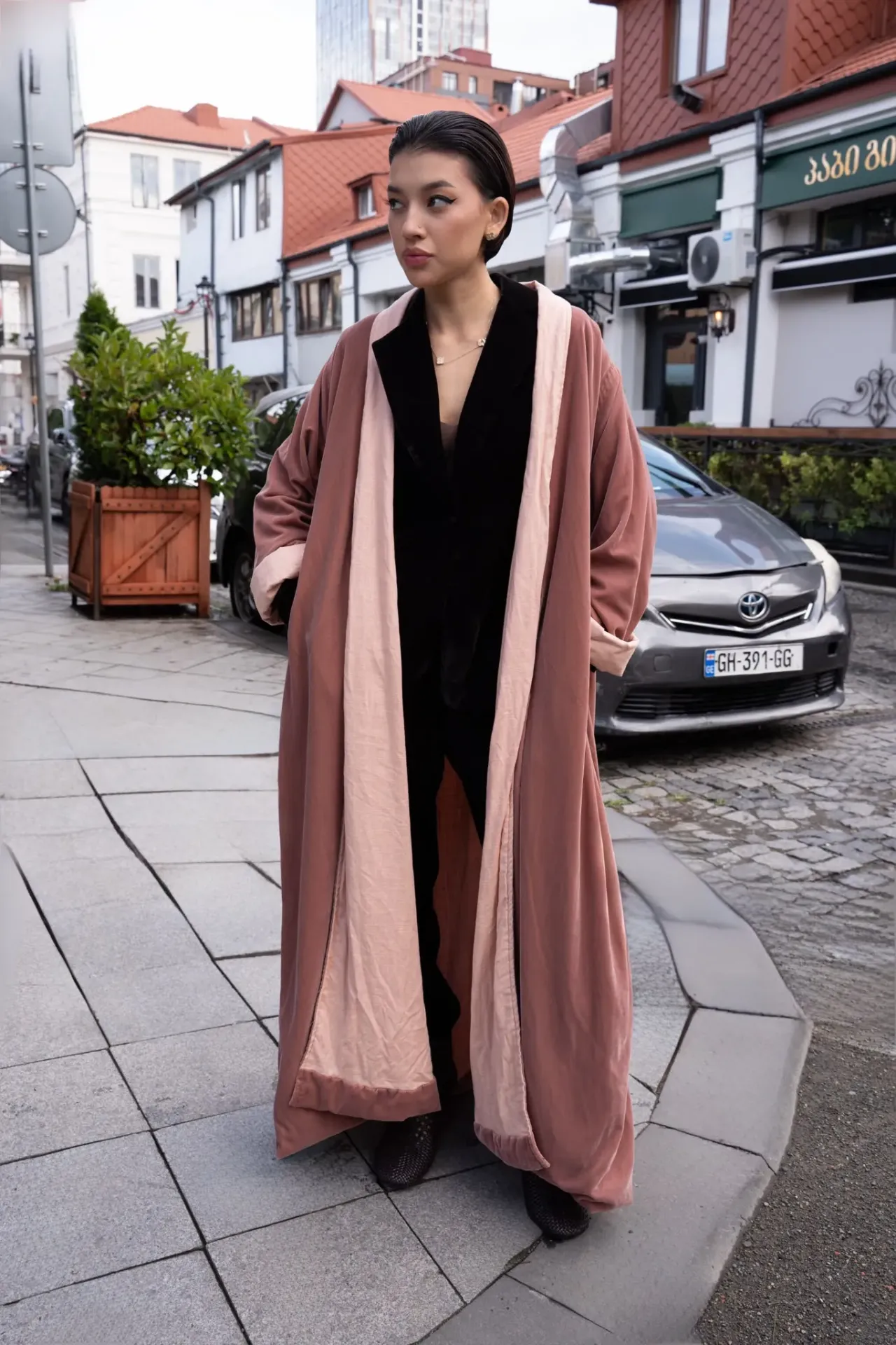 R26-PINK BISHT