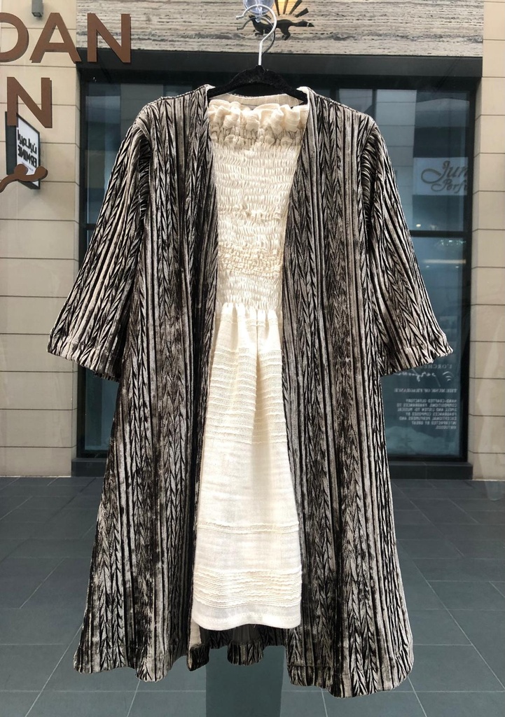 OU-R25-PLAIN VALVET GIRL